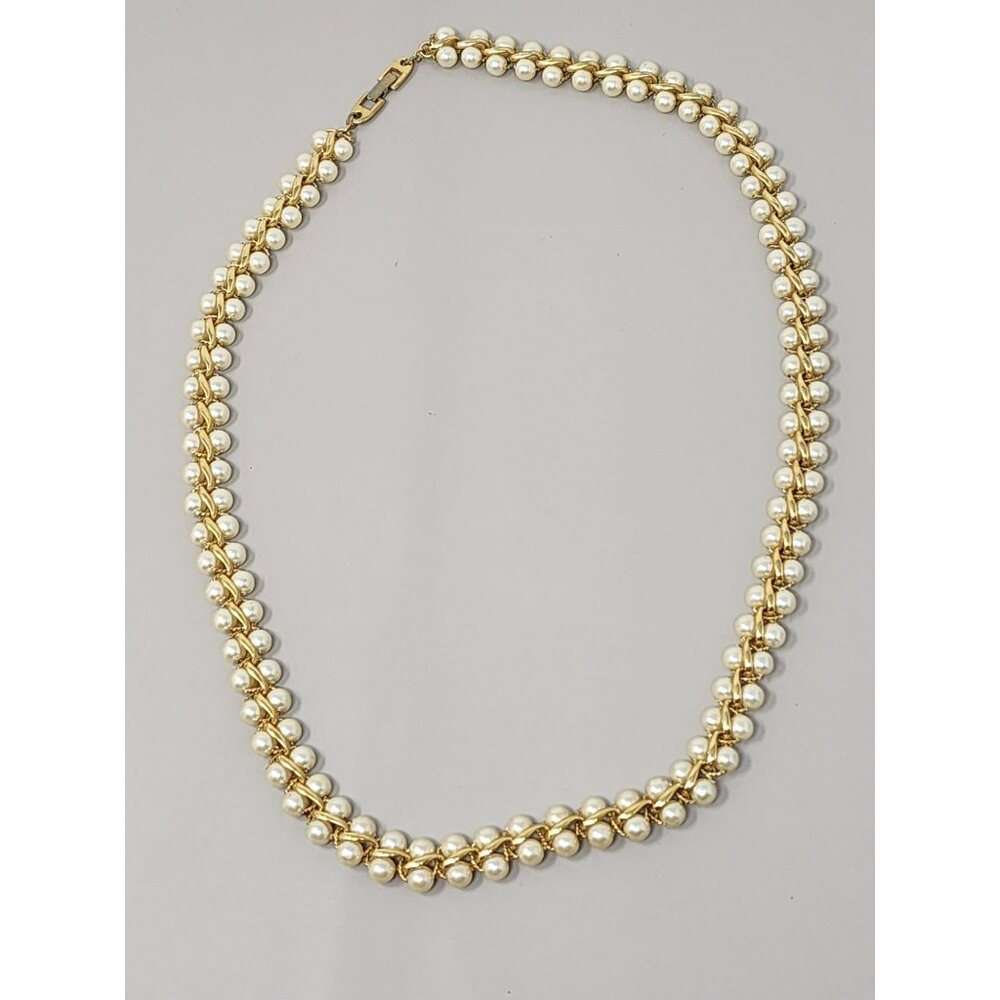 Vintage Napier Gold Tone Necklace With Faux Pearls‎ Costume Jewelry